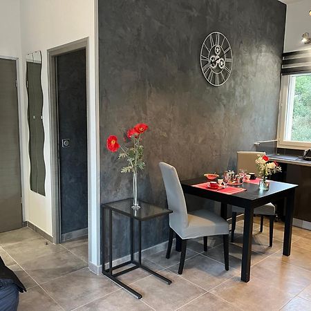 L'Amanderaie Piscine Privee A Cote De Lourmarin Luberon Apartment กาเดอเนต์ ภายนอก รูปภาพ