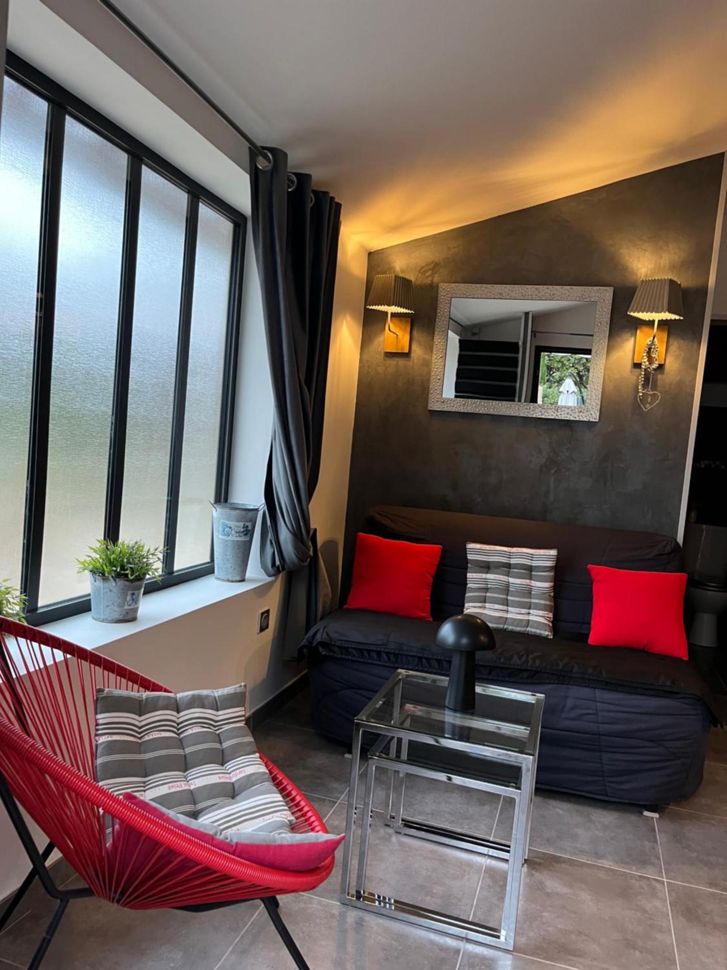 L'Amanderaie Piscine Privee A Cote De Lourmarin Luberon Apartment กาเดอเนต์ ภายนอก รูปภาพ
